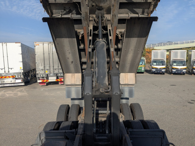 いすゞ ギガ 大型 土砂ダンプ PDG-CYM77R8(98038) 23枚目