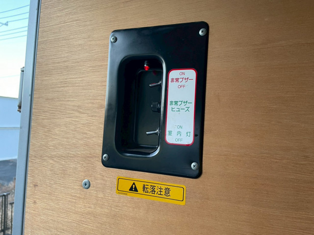 三菱ふそう キャンター 小型 バン PA-FE70EB(98046) 19枚目