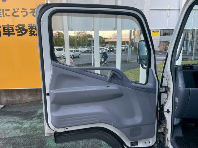 三菱ふそう キャンター 小型 バン PA-FE70EB(98046) 28枚目