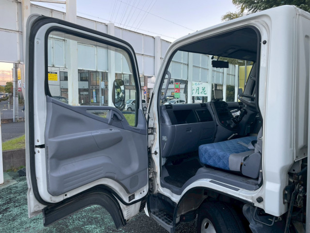 三菱ふそう キャンター 小型 バン PA-FE70EB(98046) 29枚目