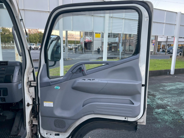 三菱ふそう キャンター 小型 バン PA-FE70EB(98046) 30枚目