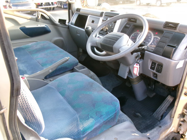 三菱ふそう キャンターガッツ 小型 平ボディ PA-FB70BB(98048) 9枚目