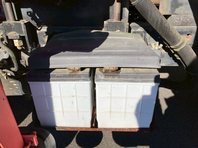 いすゞ エルフ 小型 平ボディ（クレーン付） PB-NPR81AR(98051) 20枚目