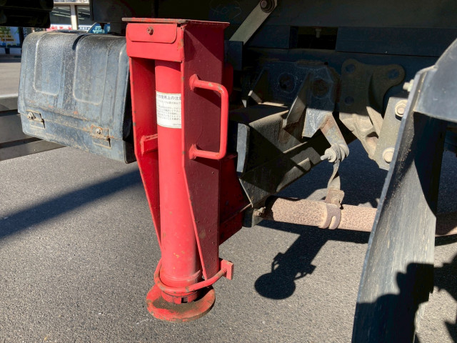 いすゞ エルフ 小型 平ボディ（クレーン付） PB-NPR81AR(98051) 28枚目