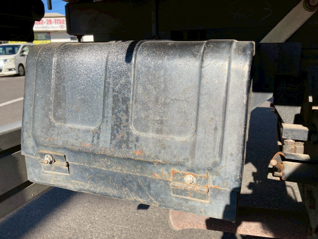 いすゞ エルフ 小型 平ボディ（クレーン付） PB-NPR81AR(98051) 29枚目