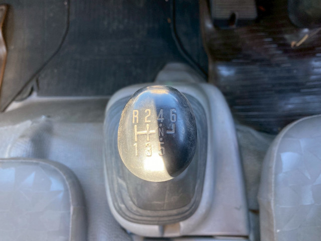 いすゞ エルフ 小型 平ボディ（クレーン付） PB-NPR81AR(98051) 41枚目