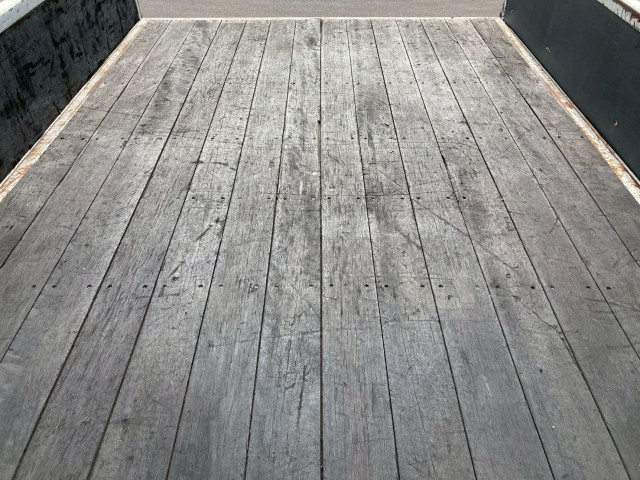 トヨタ トヨエース 小型 平ボディ（クレーン付） PB-XZU341(98052) 19枚目