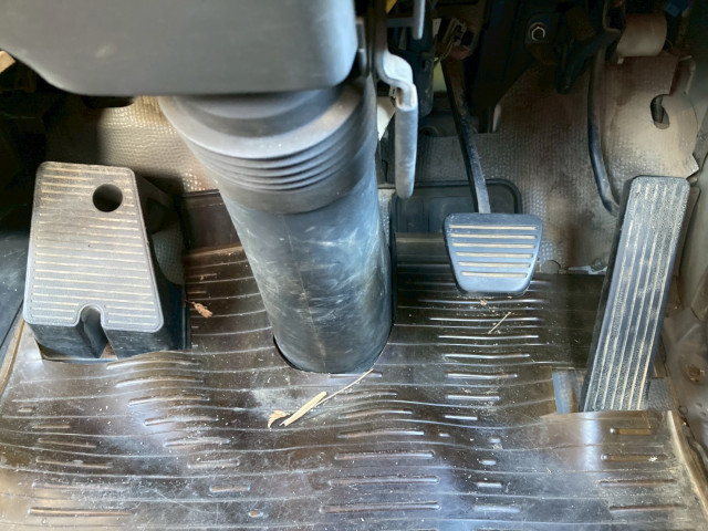 いすゞ エルフ 小型 平ボディ（クレーン付） PB-NPR81AR(98051) 44枚目