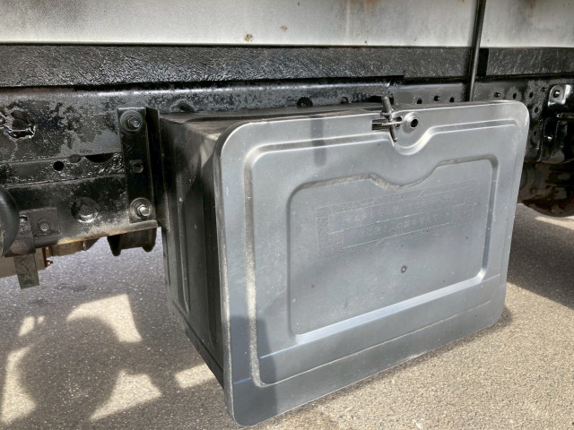 トヨタ トヨエース 小型 平ボディ（クレーン付） PB-XZU341(98052) 25枚目