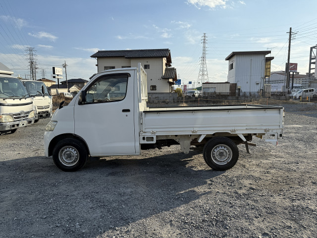 トヨタ ライトエース 小型 平ボディ DBF-S412U(97200) 4枚目
