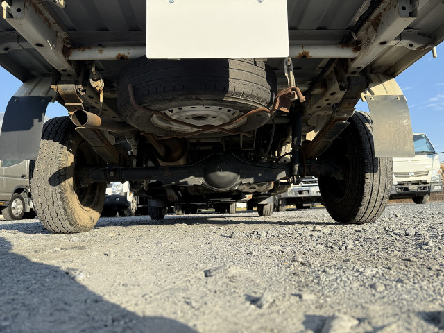 トヨタ ライトエース 小型 平ボディ DBF-S412U(97200) 9枚目