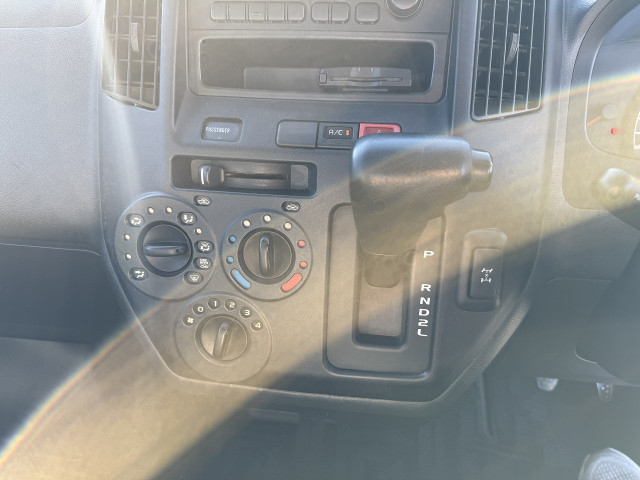 トヨタ ライトエース 小型 平ボディ DBF-S412U(97200) 16枚目