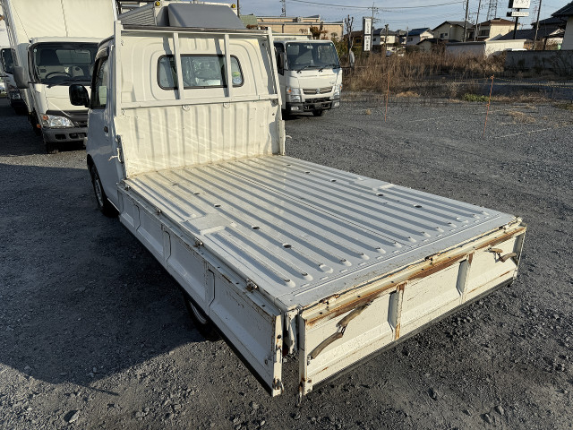トヨタ ライトエース 小型 平ボディ DBF-S412U(97200) 25枚目