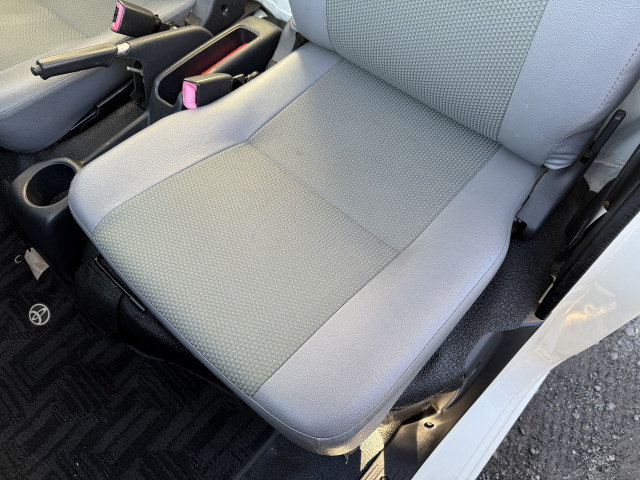 トヨタ ライトエース 小型 平ボディ DBF-S412U(97200) 45枚目