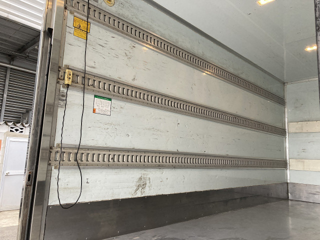 三菱ふそう キャンター 小型 バン TPG-FEA50(98073) 21枚目