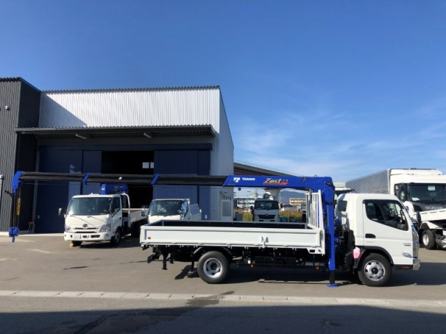 三菱ふそう キャンター 小型 平ボディ（クレーン付） 2PG-FEB80(98092) 7枚目