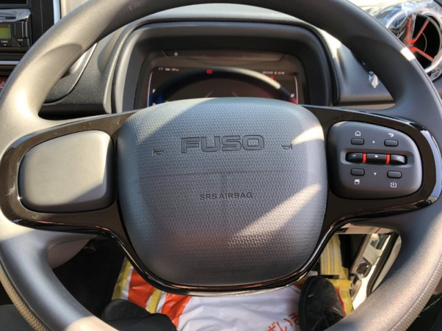 三菱ふそう キャンター 小型 平ボディ（クレーン付） 2PG-FEB80(98092) 9枚目