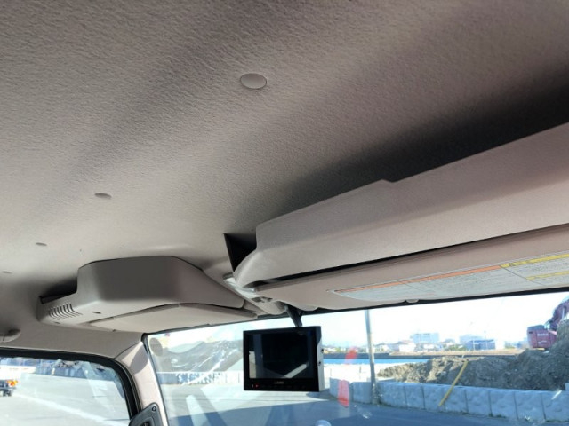 三菱ふそう キャンター 小型 平ボディ（クレーン付） 2PG-FEB80(98092) 14枚目