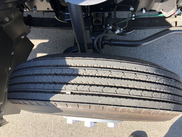 三菱ふそう キャンター 小型 平ボディ（クレーン付） 2PG-FEB80(98092) 19枚目