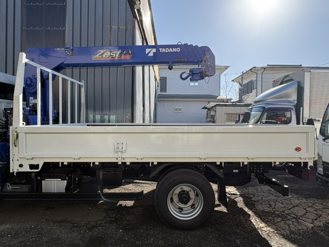 三菱ふそう キャンター 小型 平ボディ（クレーン付） 2PG-FEB80(98093) 7枚目