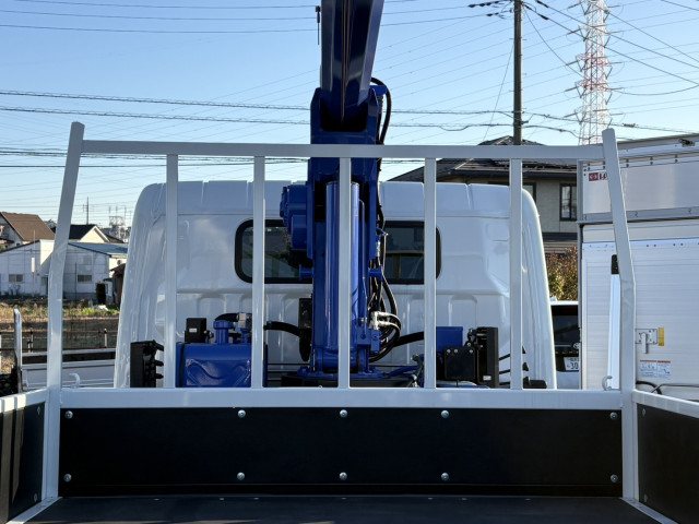 三菱ふそう キャンター 小型 平ボディ（クレーン付） 2PG-FEB80(98093) 13枚目