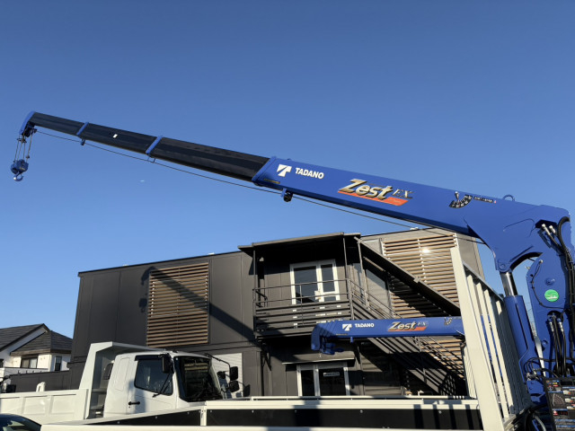 三菱ふそう キャンター 小型 平ボディ（クレーン付） 2PG-FEB80(98093) 15枚目