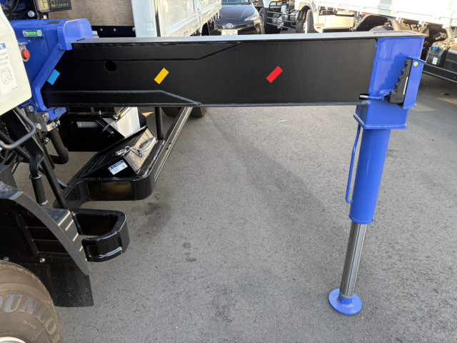 三菱ふそう キャンター 小型 平ボディ（クレーン付） 2PG-FEB80(98093) 17枚目