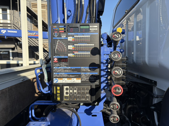 三菱ふそう キャンター 小型 平ボディ（クレーン付） 2PG-FEB80(98093) 18枚目