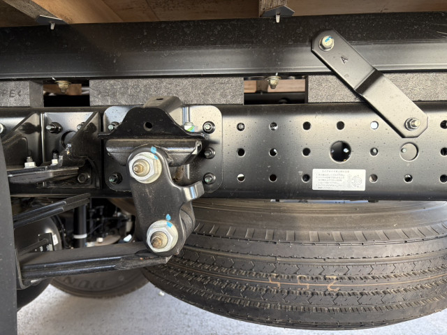 三菱ふそう キャンター 小型 平ボディ（クレーン付） 2PG-FEB80(98093) 23枚目