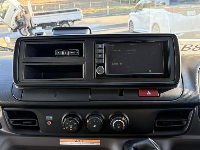 三菱ふそう キャンター 小型 平ボディ（クレーン付） 2PG-FEB80(98093) 32枚目