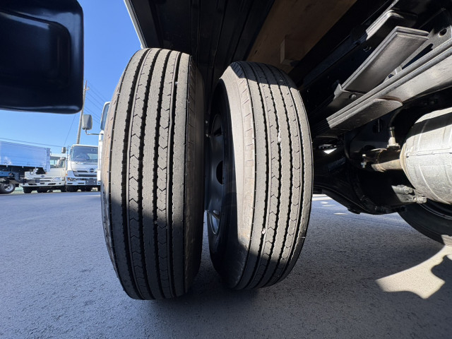 三菱ふそう キャンター 小型 平ボディ（クレーン付） 2PG-FEB80(98093) 45枚目