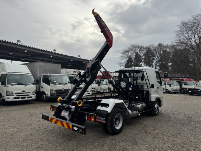 三菱ふそう ファイター 中型 コンテナ専用車 2KG-FK72F(98096) 10枚目