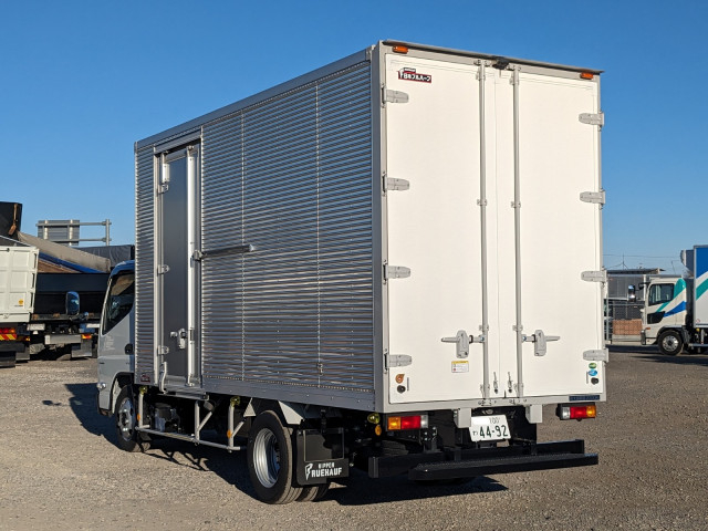 三菱ふそう キャンター 小型 バン 2RG-FEAV0(98099) 4枚目