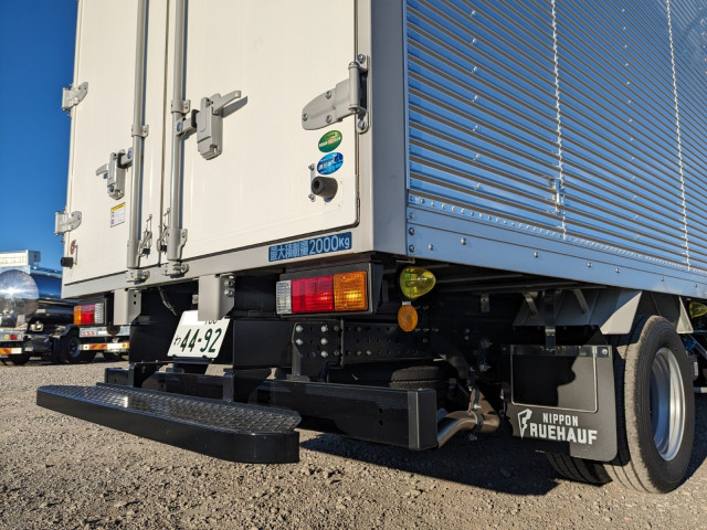 三菱ふそう キャンター 小型 バン 2RG-FEAV0(98099) 7枚目