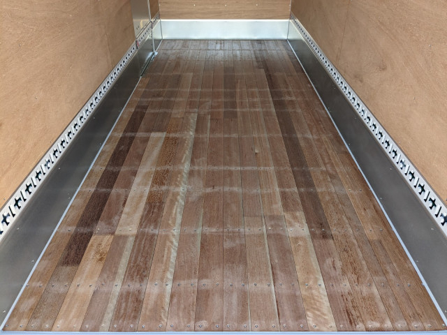 三菱ふそう キャンター 小型 バン 2RG-FEAV0(98099) 12枚目