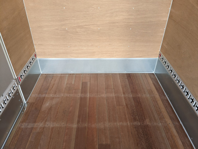 三菱ふそう キャンター 小型 バン 2RG-FEAV0(98099) 14枚目