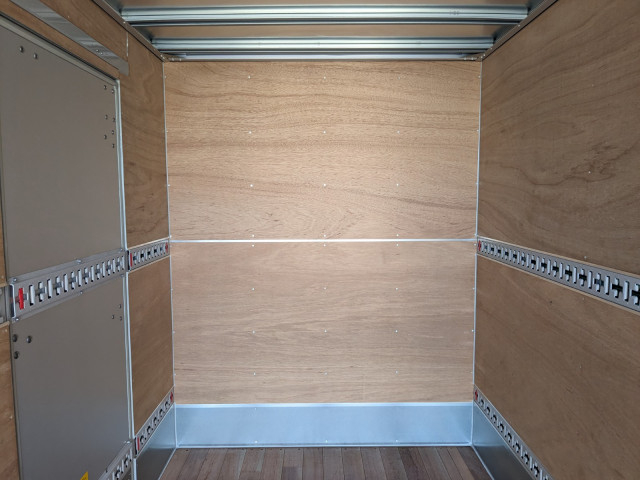 三菱ふそう キャンター 小型 バン 2RG-FEAV0(98099) 16枚目