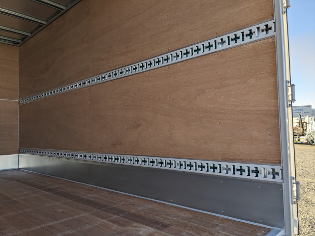 三菱ふそう キャンター 小型 バン 2RG-FEAV0(98099) 18枚目