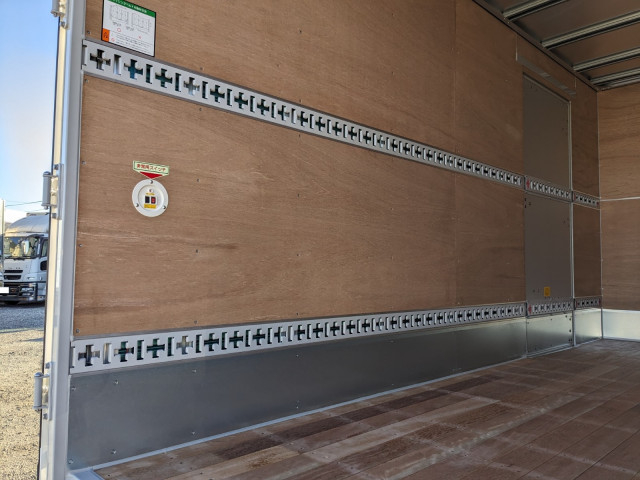 三菱ふそう キャンター 小型 バン 2RG-FEAV0(98099) 19枚目