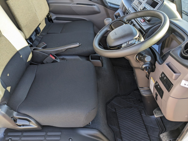 三菱ふそう キャンター 小型 バン 2RG-FEAV0(98099) 32枚目