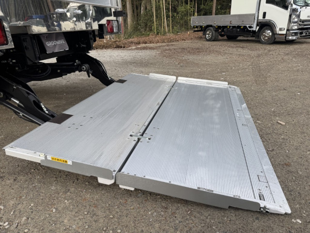 日野 レンジャー 中型 冷蔵冷凍バン 2KG-FD2ABG(98102) 12枚目