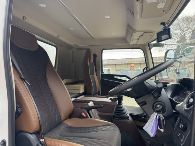 日野 レンジャー 中型 冷蔵冷凍バン 2KG-FD2ABG(98102) 32枚目