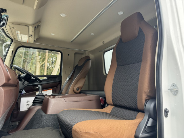 日野 レンジャー 中型 冷蔵冷凍バン 2KG-FD2ABG(98102) 41枚目