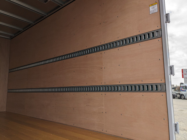 日野 デュトロ 小型 バン 2KG-XZU655M(98104) 18枚目