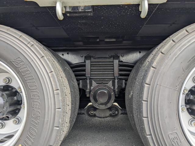 三菱ふそう スーパーグレート 大型 平ボディ（クレーン付） 2KG-FS70HZ(98106) 11枚目