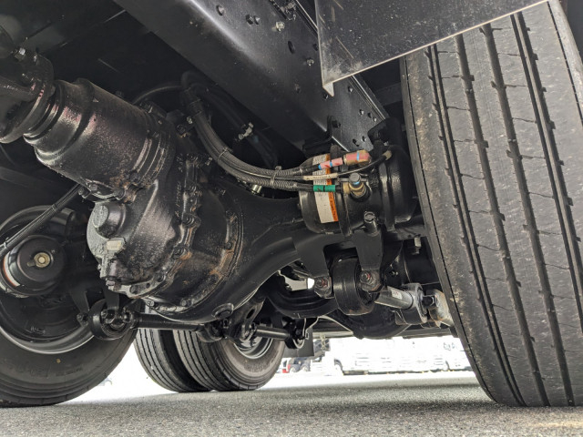 三菱ふそう スーパーグレート 大型 平ボディ（クレーン付） 2KG-FS70HZ(98106) 12枚目