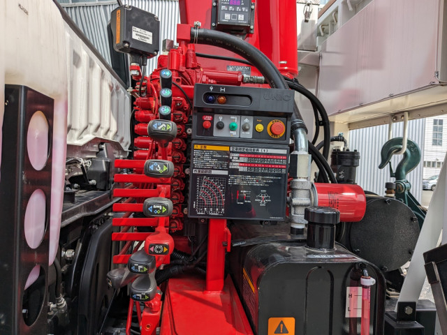 三菱ふそう スーパーグレート 大型 平ボディ（クレーン付） 2KG-FS70HZ(98106) 28枚目