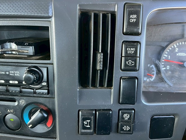 いすゞ エルフ 小型 平ボディ（クレーン付） BDG-NPR85AR(98111) 32枚目