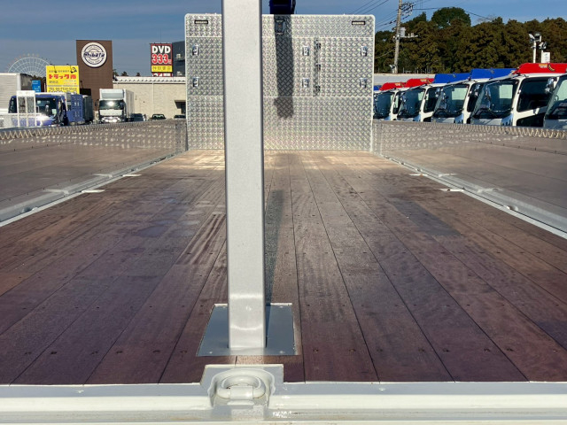 三菱ふそう スーパーグレート 大型 平ボディ（クレーン付） 2PG-FS84VZ(98112) 13枚目