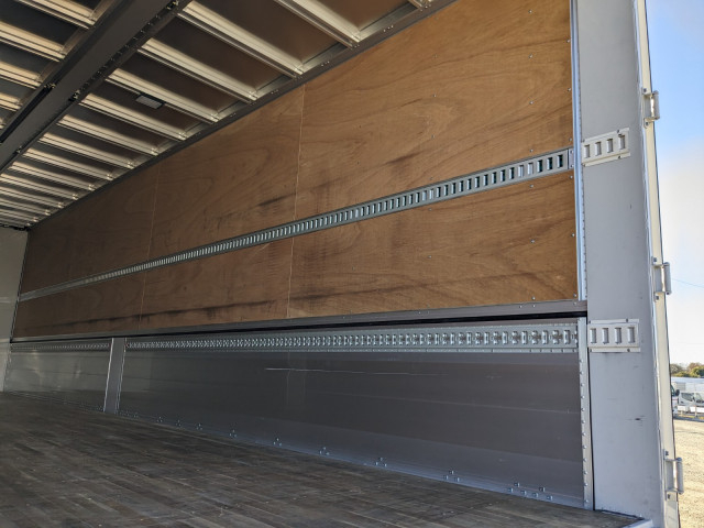 いすゞ ギガ 大型 ウィング 2PG-CYJ77D(98114) 18枚目